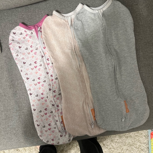 3 pack of swaddleme zip swaddles - used for 1 month size s/m - Picture 1 of 7